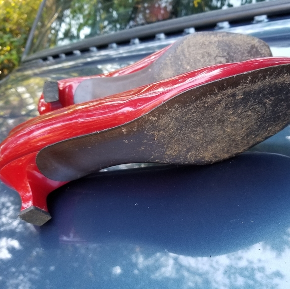 Size 10.5 Shiny Red High Heel Shoes Stuart Weiztman Leather Peep Toe Bow Ladies - Picture 10 of 12